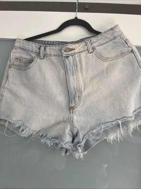 Tres Bien Light Blue Frayed Hem Denim Shorts